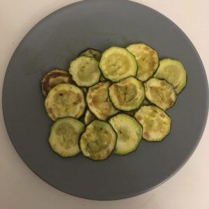smörstekt zucchini påpå talrik