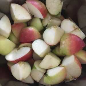 Äpplen till äppelkompott